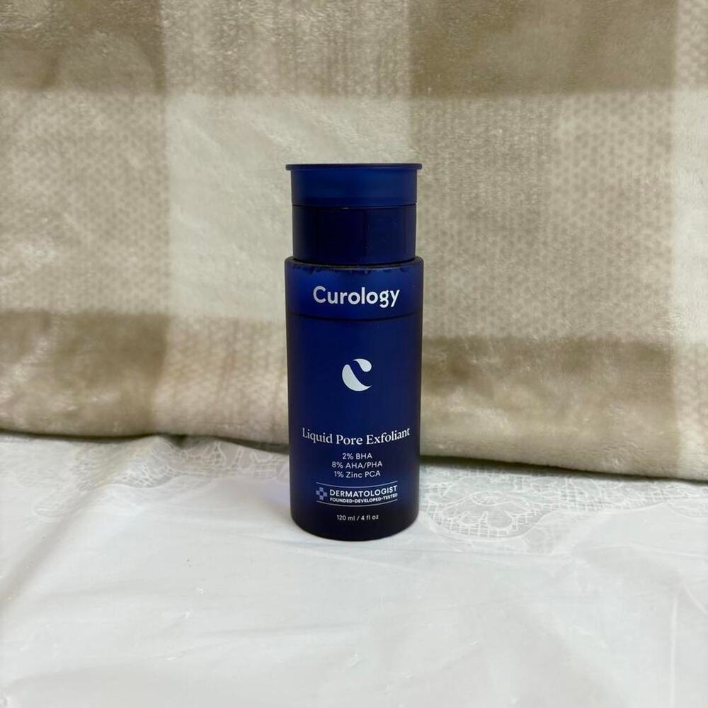 Curology liquid pore exfoliant skincare